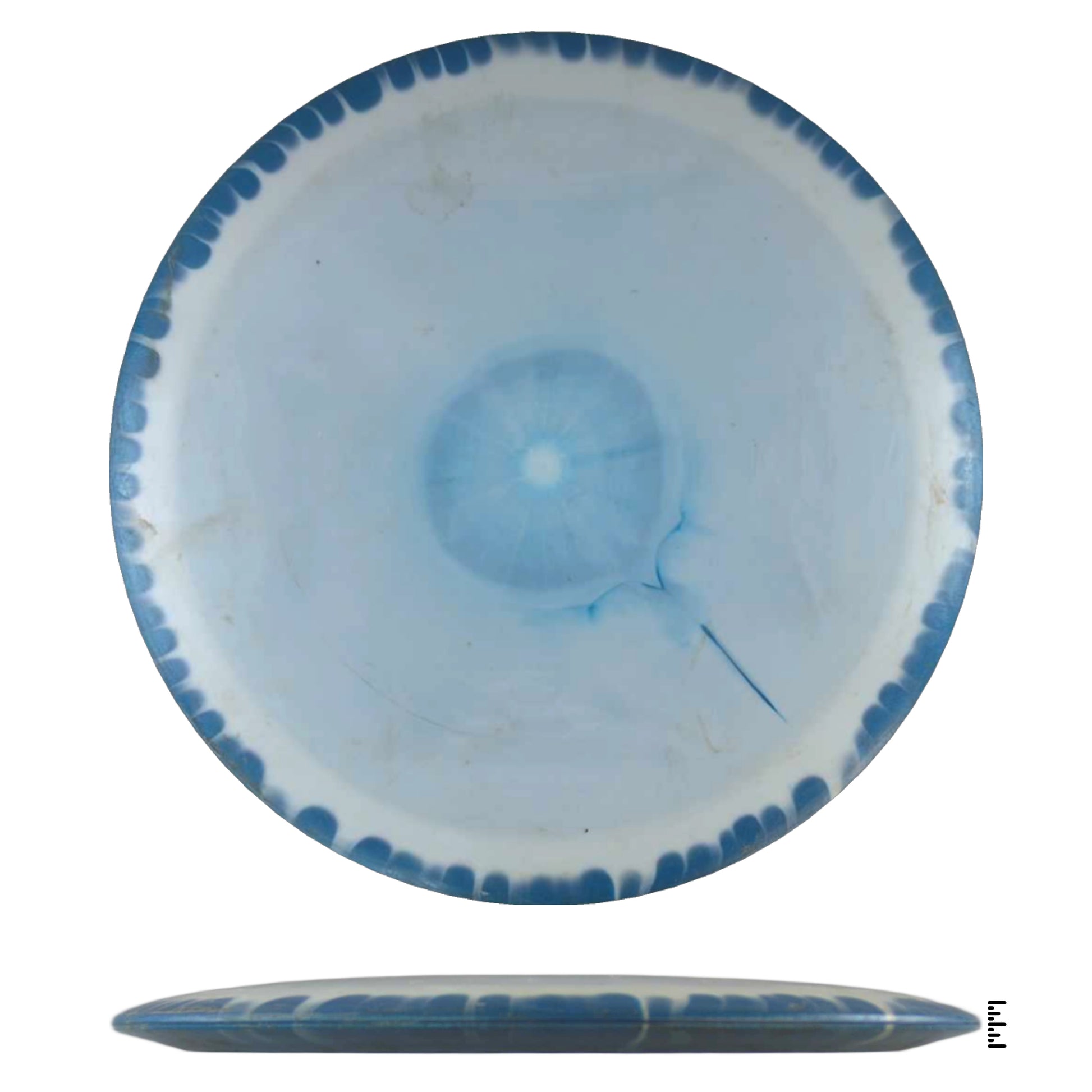 Blue disc golf disc - 0b2c8b0c-51bf-40de-9344-e4a2edb1ae22