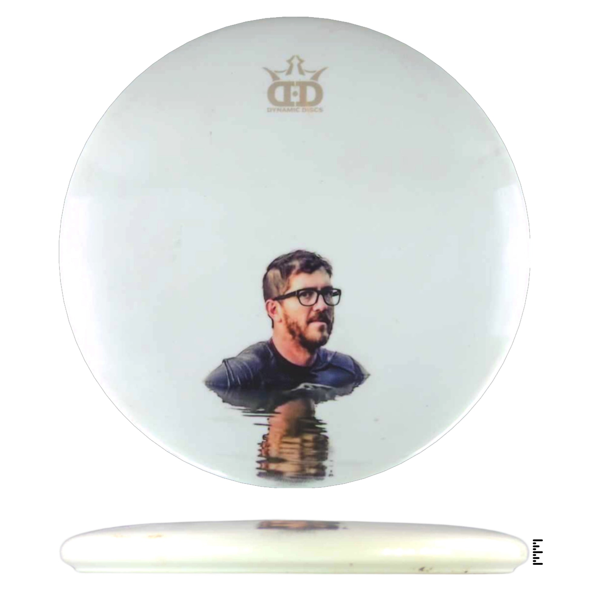 Disc golf disc with man in water design