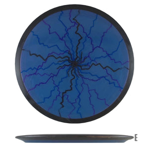 Disc golf disc with lightning bolt design